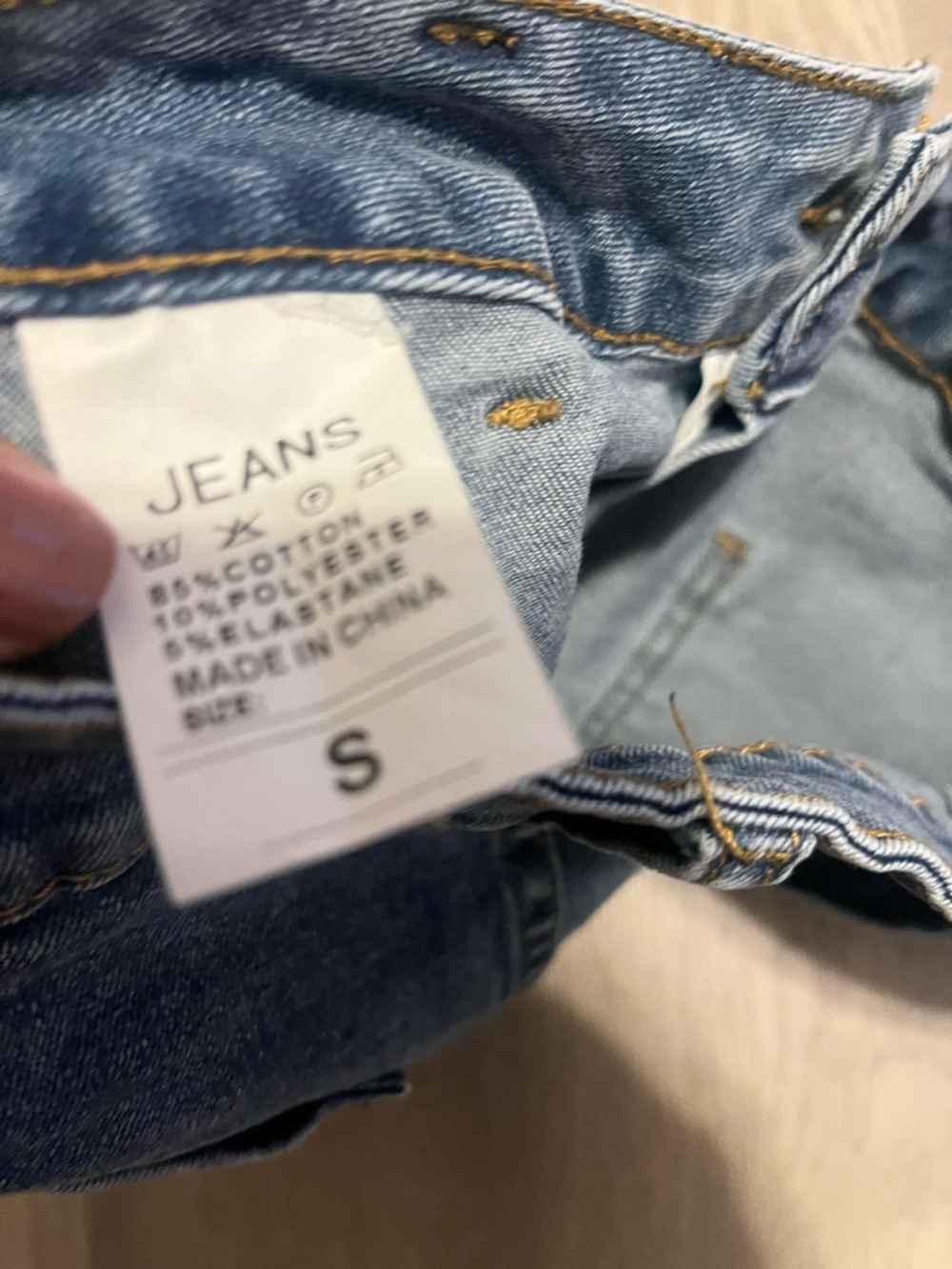 High-Waist Dark Blue Denim Y2K Shorts with Front Patch Pockets - Picture 6 of 6